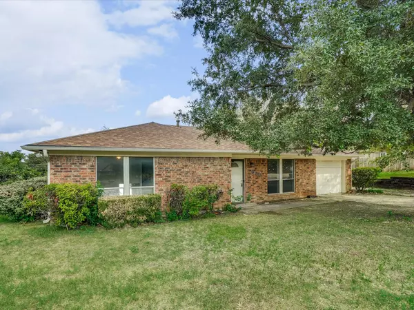 660 Greenland Road, Lewisville, TX 75057