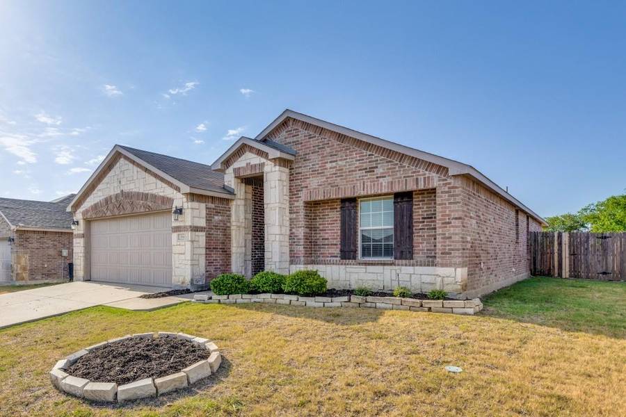 394 Meadow Ridge Drive, Burleson, TX 76028