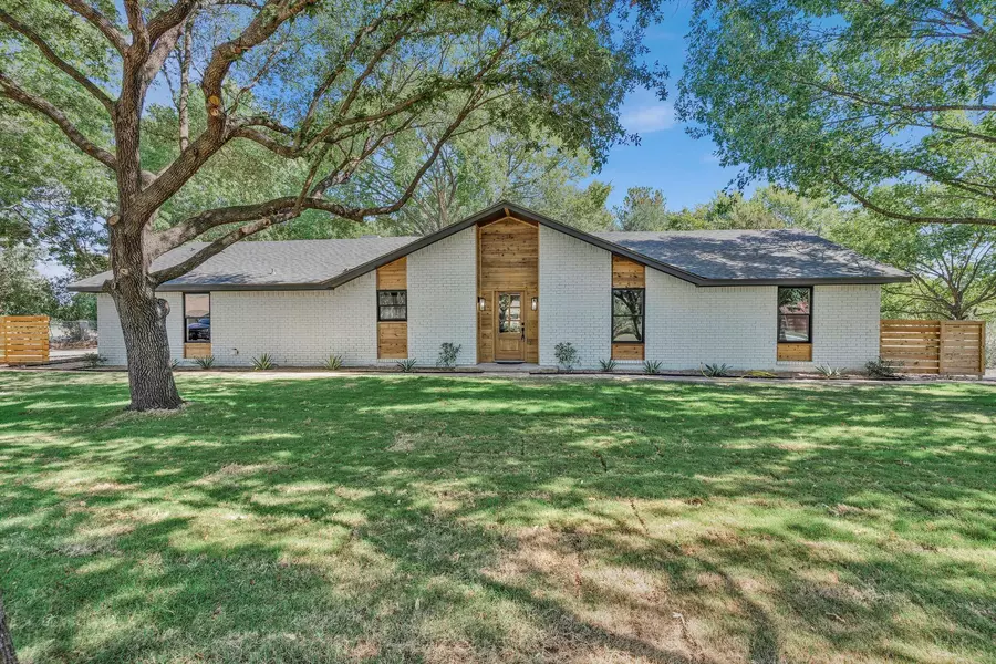 206 Kimberly Hill, Palmer, TX 75152