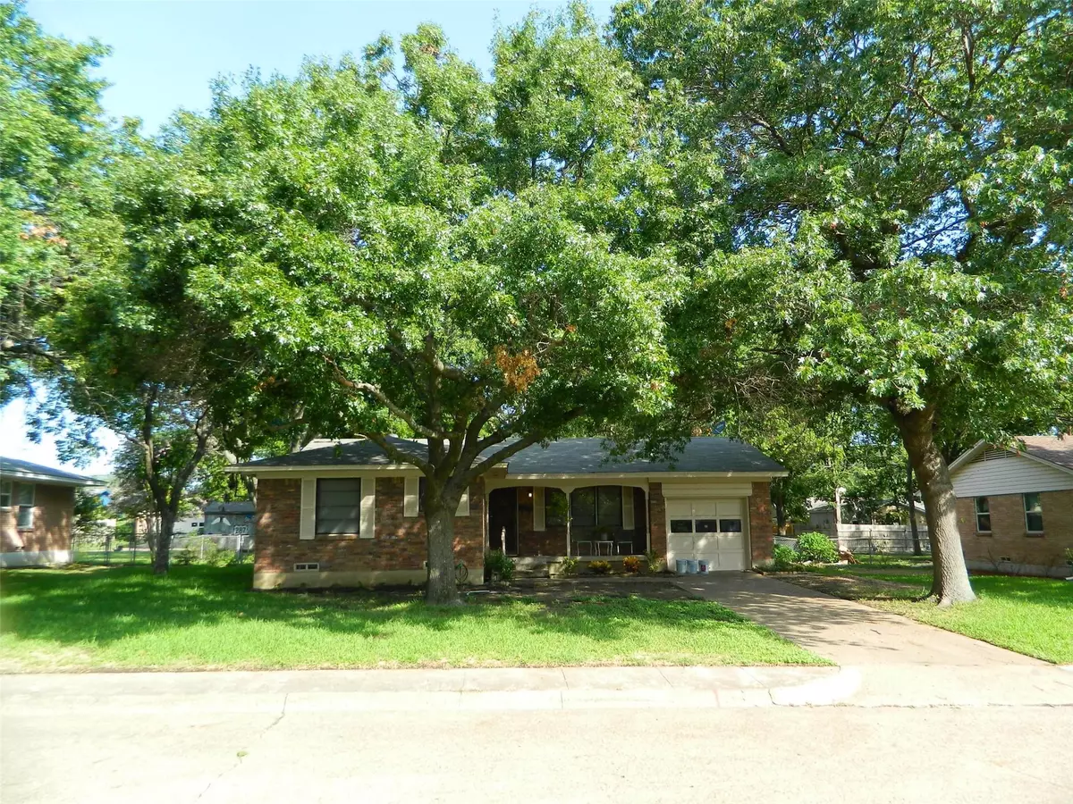 Waxahachie, TX 75165,1605 Hill Lane