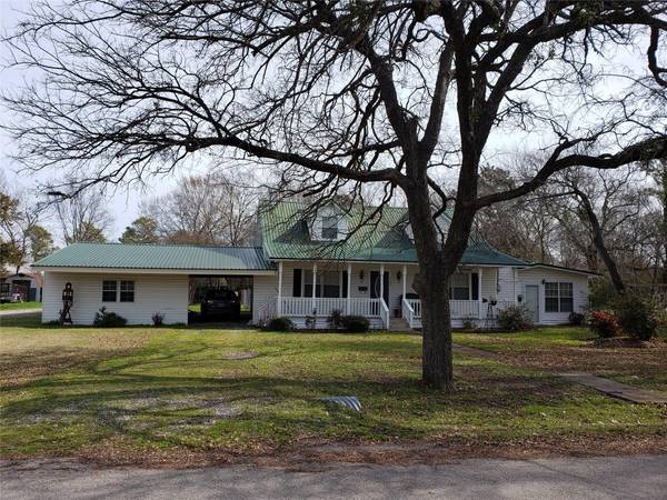 106 N Donaldson, Kerens, TX 75144