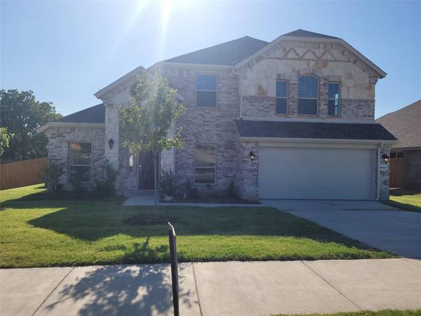 1022 Owen Drive, Desoto, TX 75115