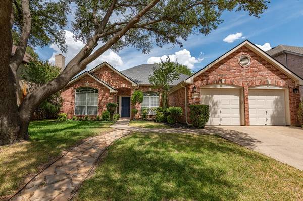 3812 Comanche Trail, Bedford, TX 76021