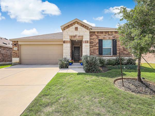 1608 Vernon Drive, Aubrey, TX 76227