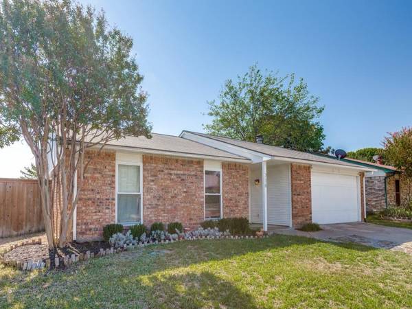 716 Roaming Road Drive, Allen, TX 75002