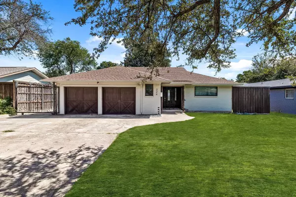 324 N Brighton Avenue,  Dallas,  TX 75208