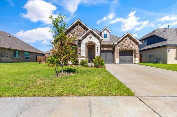 4511 Morning Glory Lane, Mansfield, TX 76063