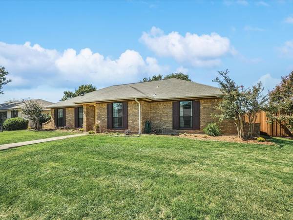 1888 Hillcrest Drive, Lewisville, TX 75077