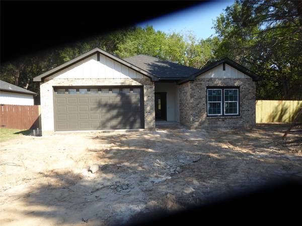 400 Oahu Loop, Tool, TX 75143