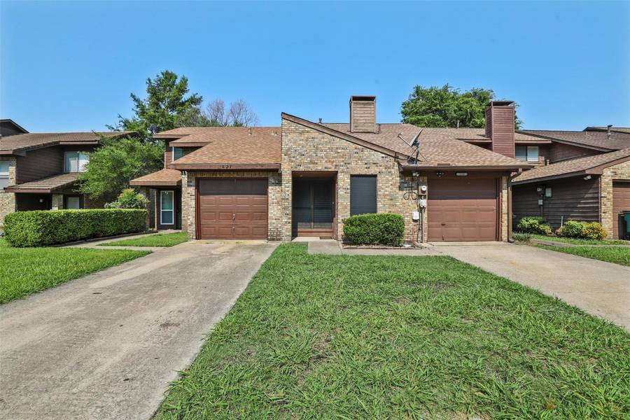 239 Mccarley Place, Mckinney, TX 75071