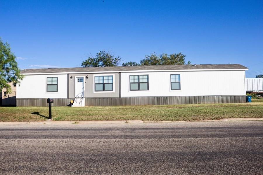 300 W AVE D, Sweetwater, TX 79556