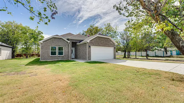 Quinlan, TX 75474,514 N 5th Street