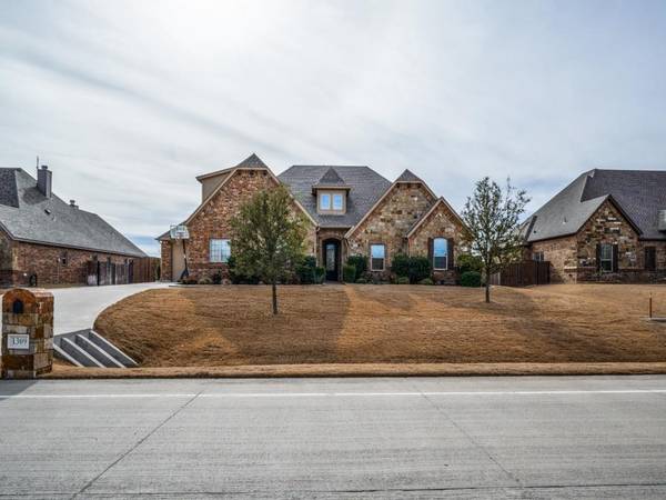 1309 Bluff Springs Drive, Fort Worth, TX 76052