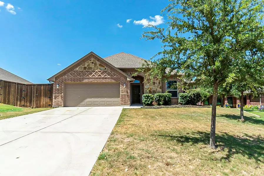 113 Venado Court, Azle, TX 76020