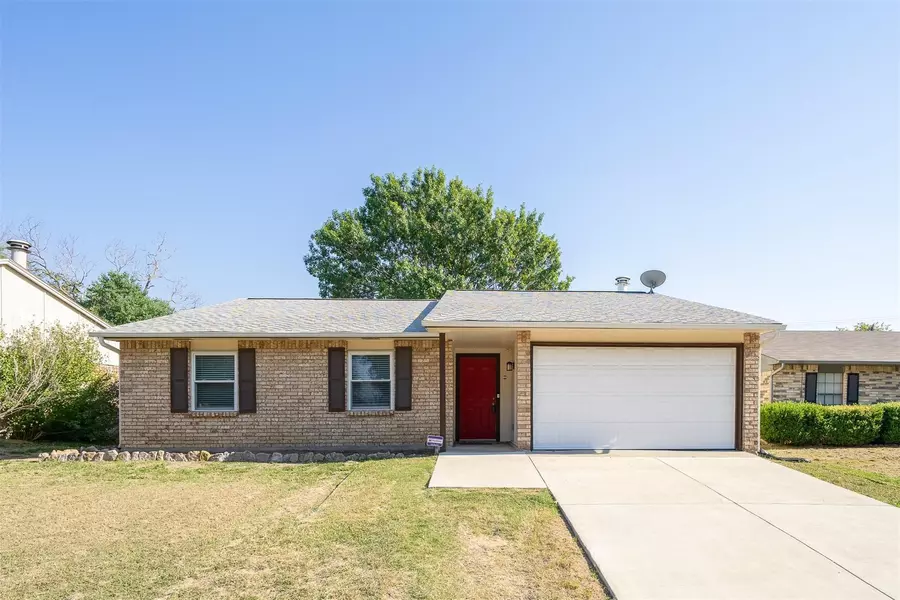 1004 Fort Worth Street, Mansfield, TX 76063