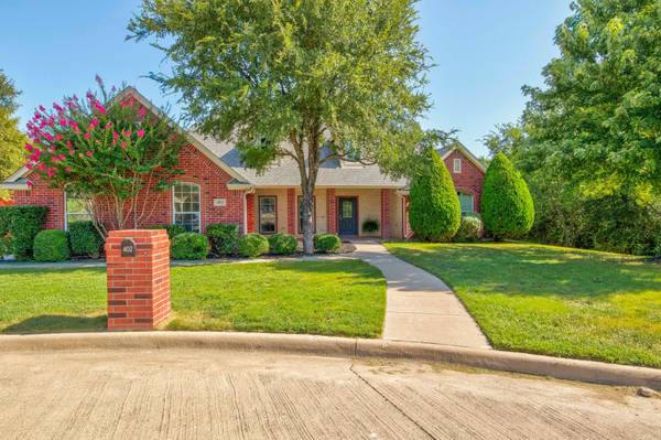 402 Valley View Court, Aledo, TX 76008