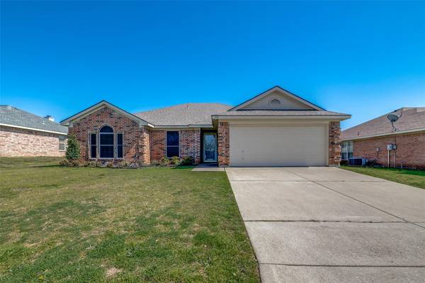 348 Howard Way Drive, Aledo, TX 76008