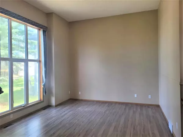 Calgary, AB T3K 4J8,351 Coverdale CT NE