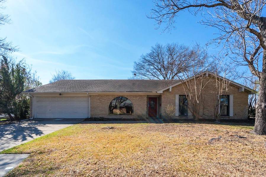 7200 Lola Drive, North Richland Hills, TX 76180