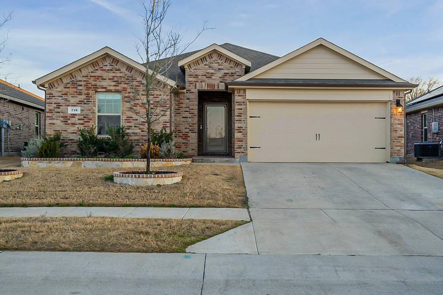 719 Emerald Drive, Princeton, TX 75407