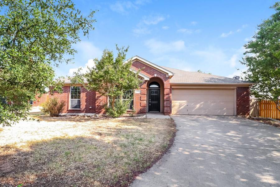 821 Wandering Court, Granbury, TX 76049