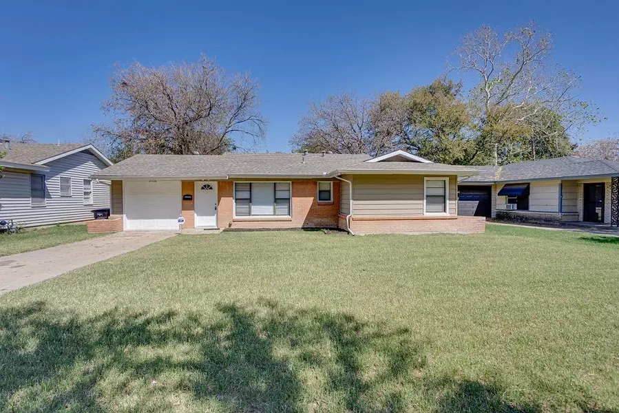 2708 Creston Avenue, Fort Worth, TX 76133