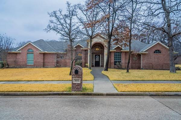 401 Schooner Drive, Azle, TX 76020