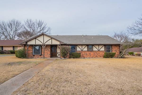 723 Monroe Drive, Duncanville, TX 75137