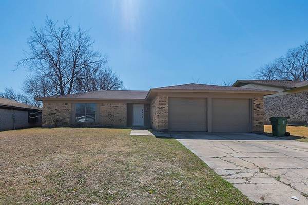 102 Hidalgo Lane, Arlington, TX 76014