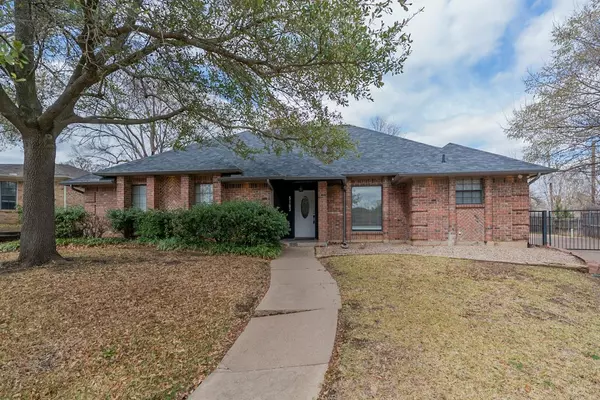 5103 Wind Rock Court, Arlington, TX 76017