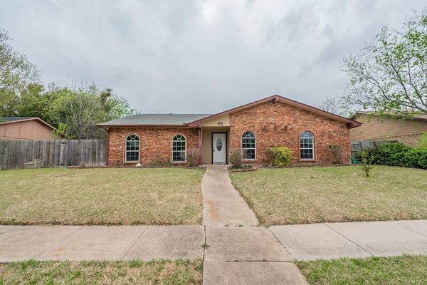 4706 Spanish Trail, Grand Prairie, TX 75052