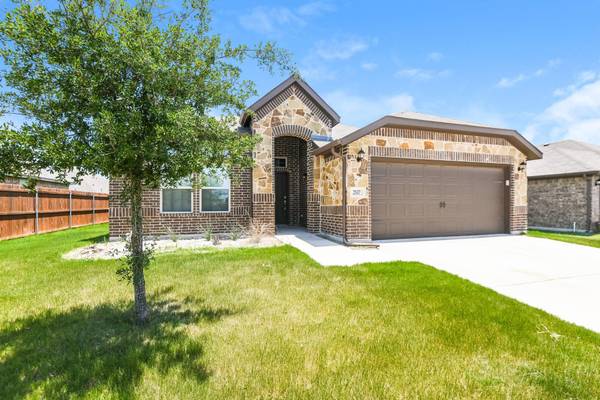 2537 Weatherford Heights Drive, Weatherford, TX 76087