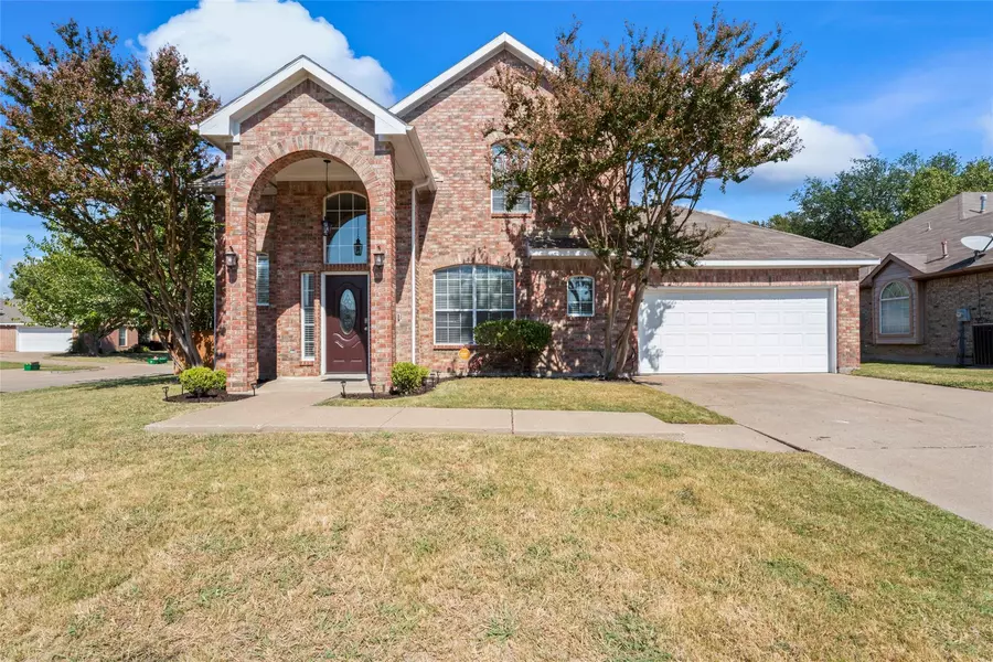 200 Weyland Drive, Grand Prairie, TX 75052