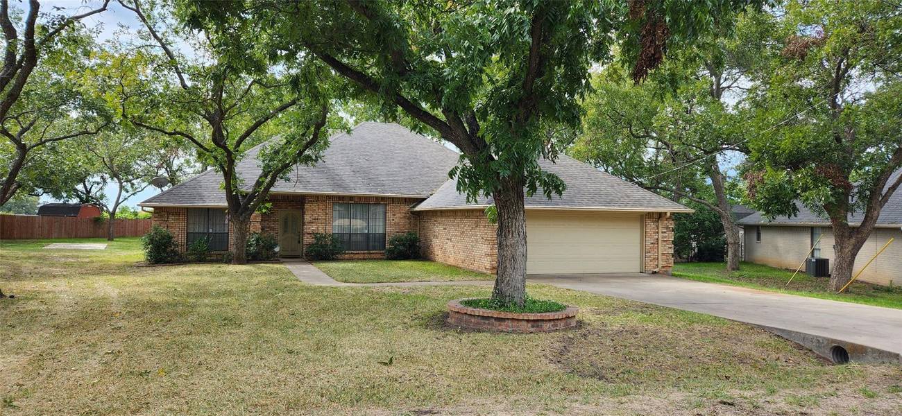 5114 Seminole Drive, De Cordova, TX 76049