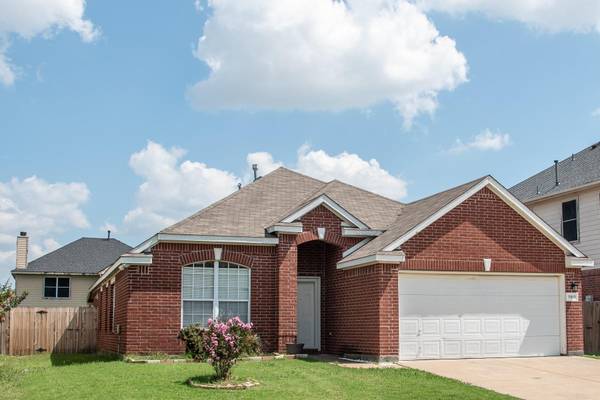 7819 Regent Drive, Arlington, TX 76001