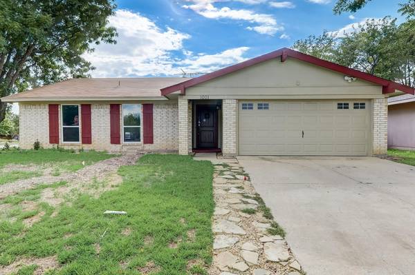 1001 Roaring Springs Drive, Allen, TX 75002