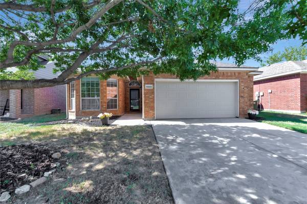 10661 Fossil Hill Drive, Fort Worth, TX 76131