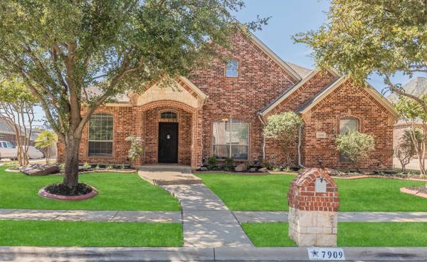 7909 Forest Ridge Court, North Richland Hills, TX 76182