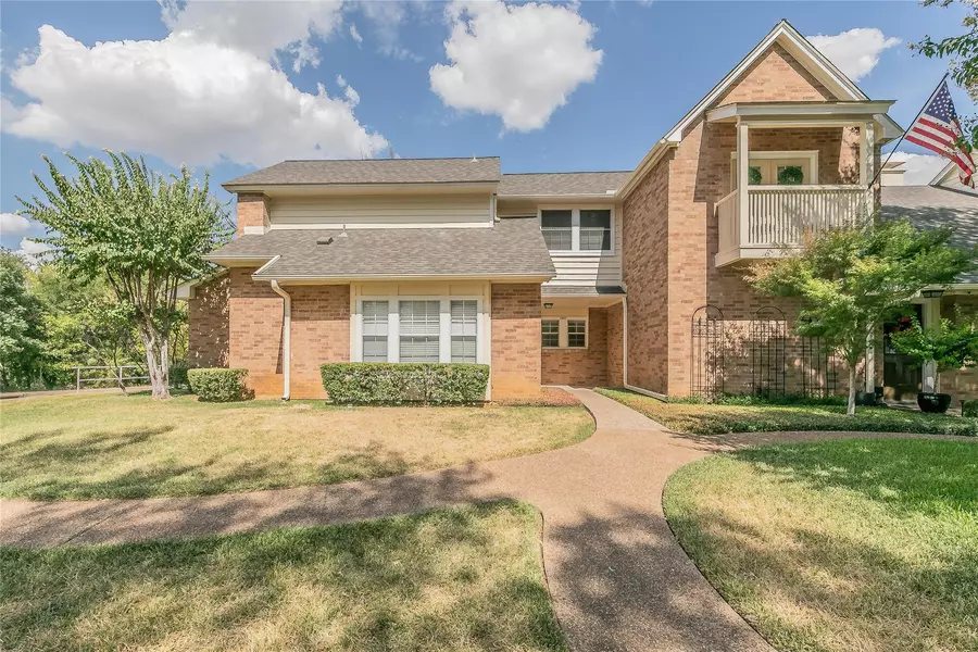 3601 Soft Wind Court, Grapevine, TX 76051