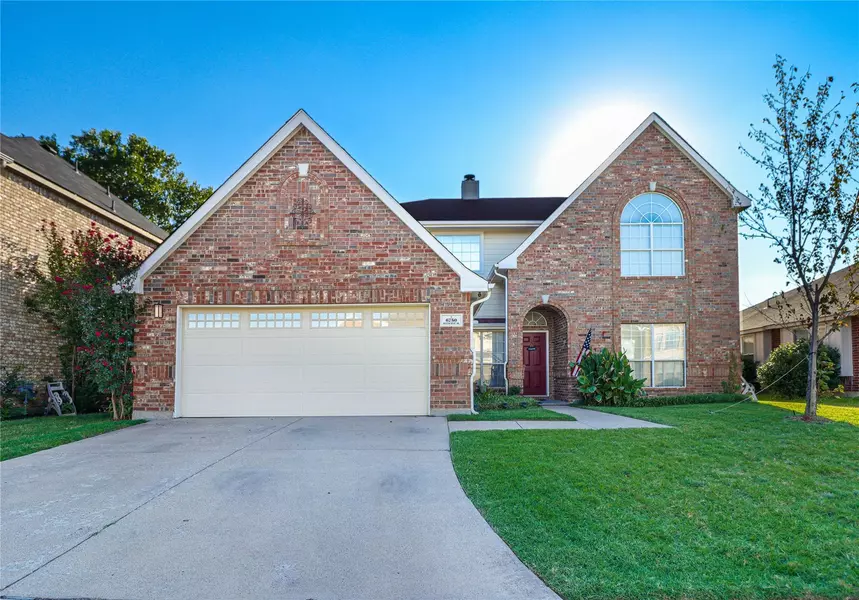 6750 Silvercrest Drive, Arlington, TX 76002