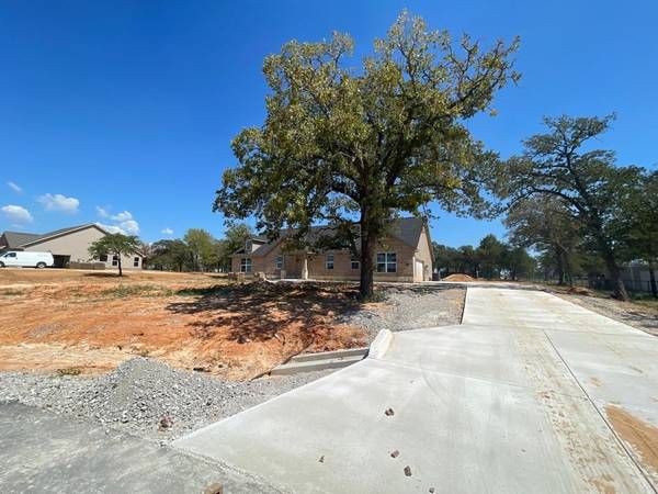 145 York Bridge Road, Springtown, TX 76082