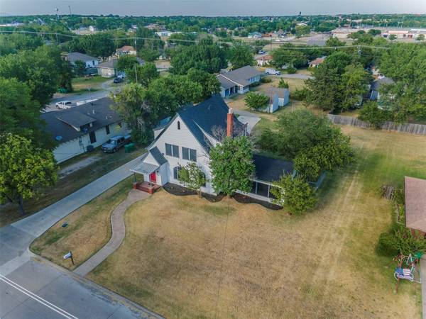 604 S Wood Street, Ferris, TX 75125