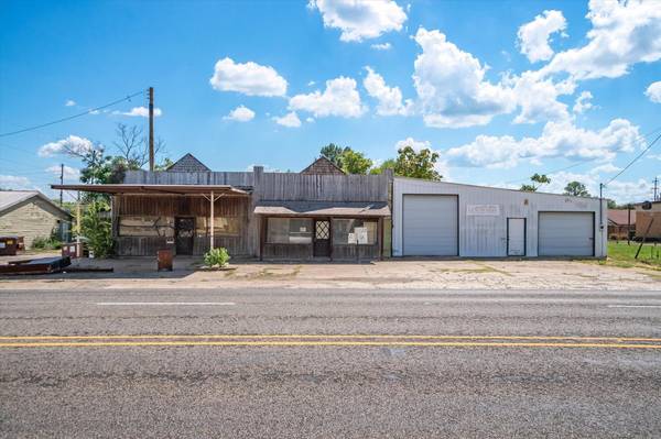 509 W Garland Street, Grand Saline, TX 75140