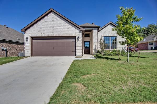 1804 Quail Hollow,  Cleburne,  TX 76033