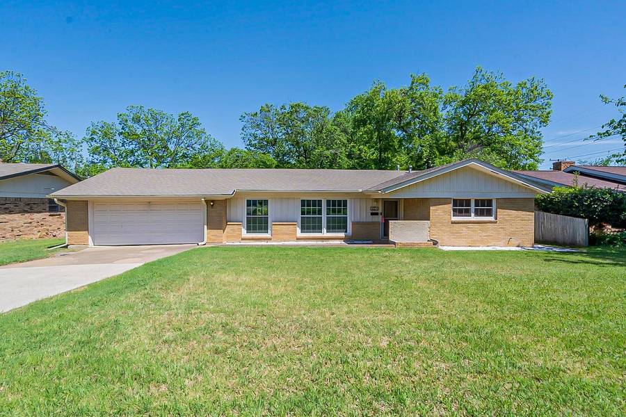 4604 Ridgemont Road, Haltom City, TX 76117