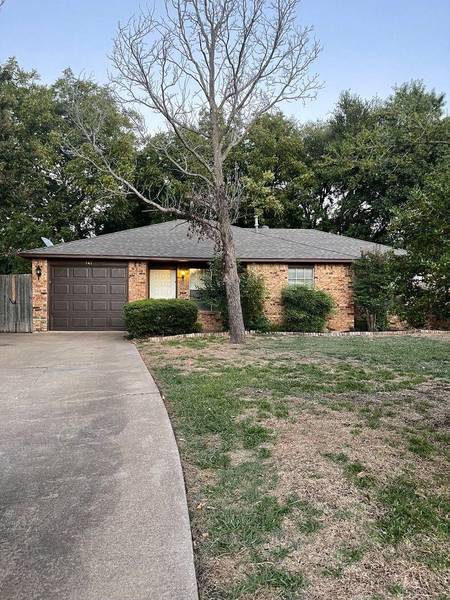 141 Milas Court, Glenn Heights, TX 75154