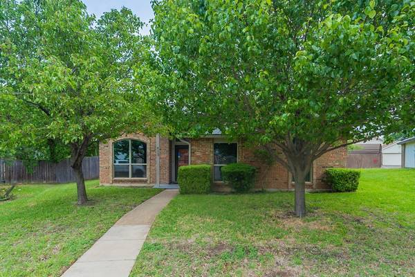 4113 Stinwick Lane, Grand Prairie, TX 75052