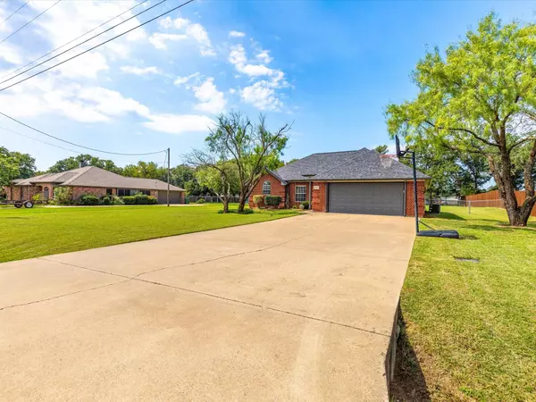 Granbury, TX 76048,4004 Country Lane