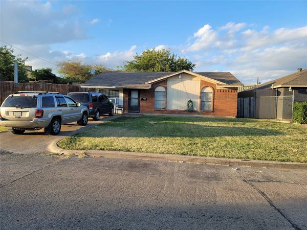 2438 Fort Worth Street, Grand Prairie, TX 75050