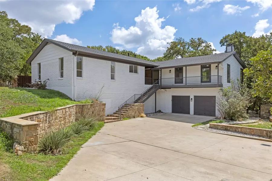 2404 Westwood Drive, Arlington, TX 76012